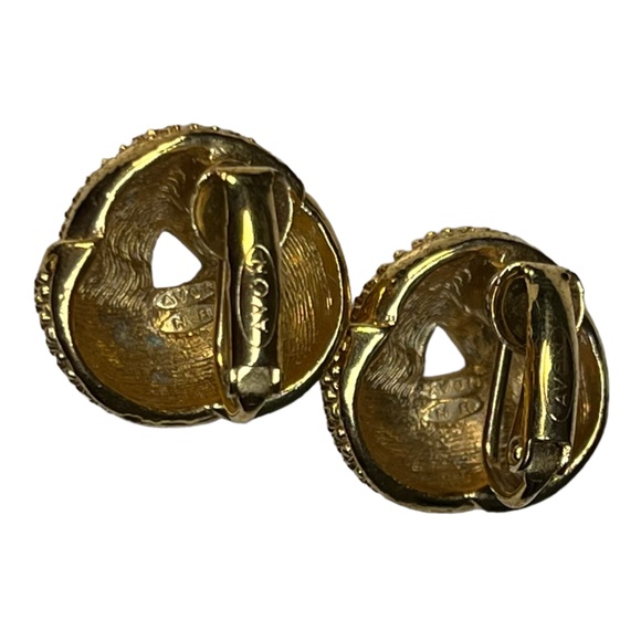 COPY - Vintage Avon Gold Tone Knot Clip On Earrings - Picture 4 of 7